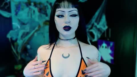 madison_jacksonn online show from October 28, 11:20 pm