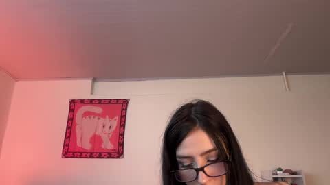 Snapshot of madison_v chatting on October 9, 3:54 am madison online show from October 9, 3:54 am