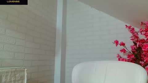 Leena online show from October 23, 6:08 am