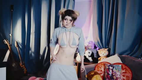 Alice online show from February 28, 8:08 pm