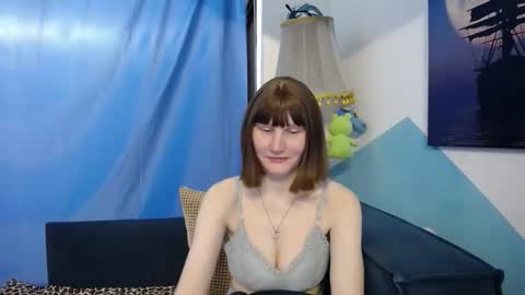 Elizabeth online show from December 22, 1:42 am