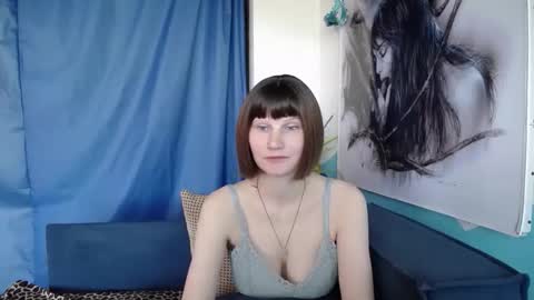 Elizabeth online show from May 14, 2:06 am