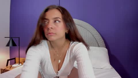 mady_collins online show from December 13, 11:02 am