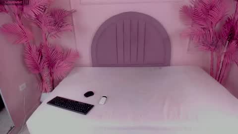 madyscarlett online show from October 28, 12:11 pm