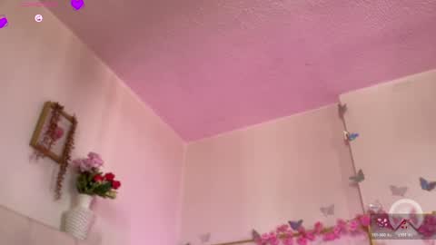 madysson__js_ online show from May 18, 3:07 pm