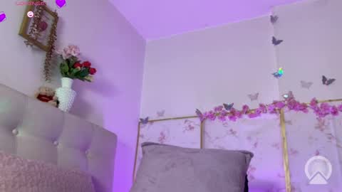 madysson__js_ online show from May 20, 6:32 am