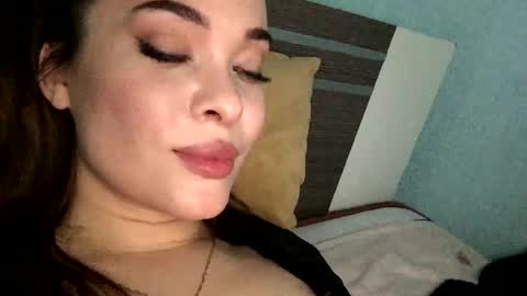 magggg658318 online show from May 26, 4:28 pm