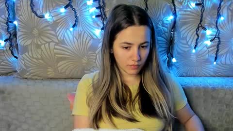 Maggie online show from February 21, 4:13 am