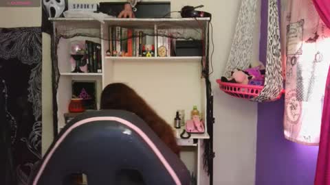 Claire online show from October 10, 11:37 am