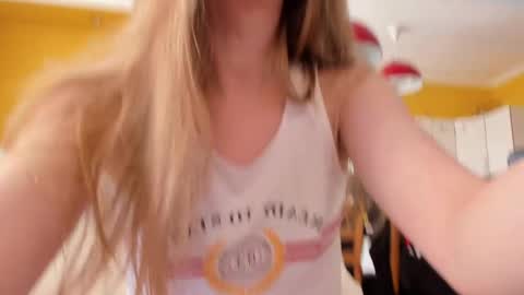 Alice  online show from May 22, 12:47 pm