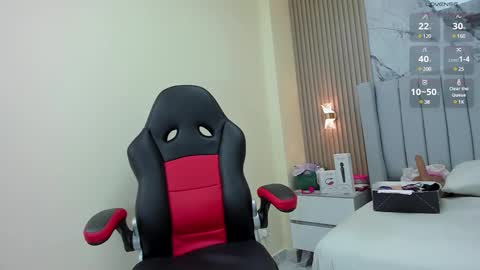 magievans1 online show from February 10, 12:29 pm