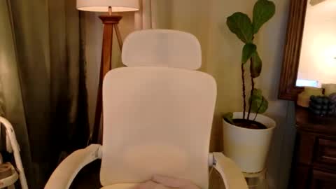 Magnolia Maggie Maggie Jane  online show from March 11, 1:26 am