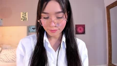 Maia online show from May 26, 12:15 pm