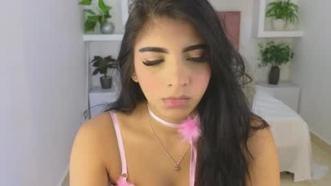 Maiaa Ruiz  online show from May 19, 1:51 pm