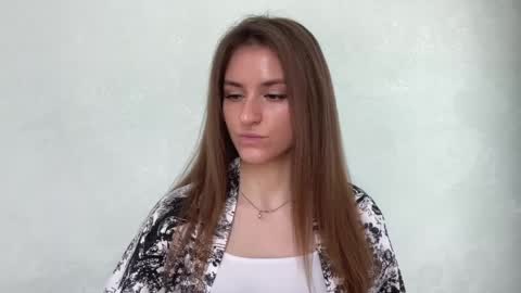 M I A online show from May 20, 8:22 am