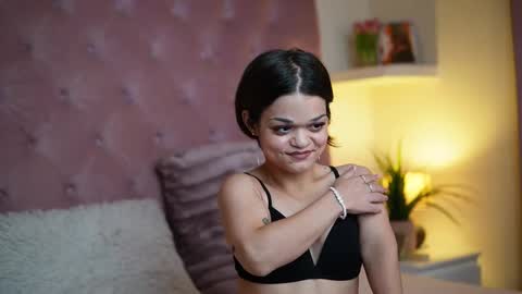  Maia  online show from October 6, 6:45 pm