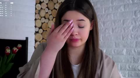 Lucy online show from March 7, 2:40 am