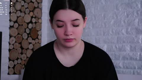 Lucy online show from May 15, 3:54 am