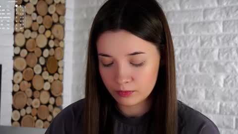 Lucy online show from October 14, 1:41 am