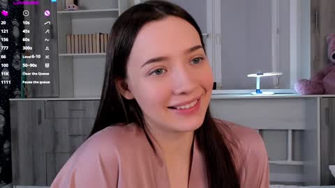 Lucy online show from December 10, 1:32 am