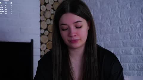 Lucy online show from May 11, 2:35 am