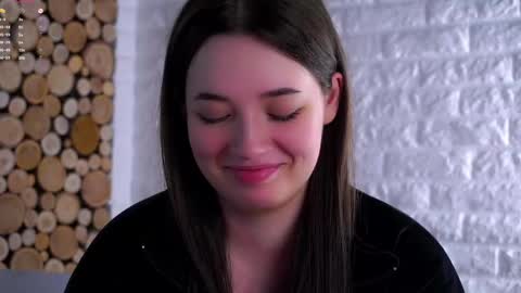 Lucy online show from May 6, 2:04 am