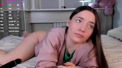 Lucy online show from December 12, 1:53 am