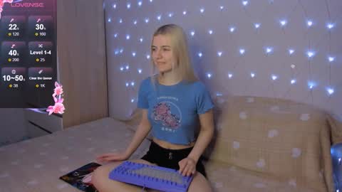 Your kitty online show from March 2, 3:52 pm