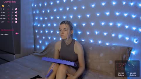 Your kitty online show from December 20, 3:25 am