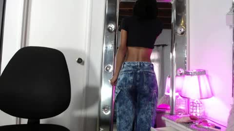 mailyn_gold online show from May 11, 11:45 am