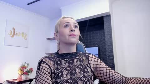 Carolina Barrantes Munera online show from January 9, 11:14 am