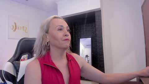 Carolina Barrantes Munera online show from January 21, 11:24 am