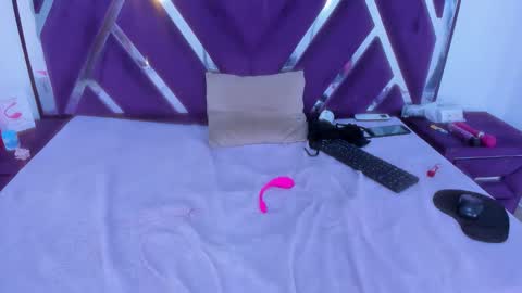 Mairaasm online show from May 5, 2:42 pm