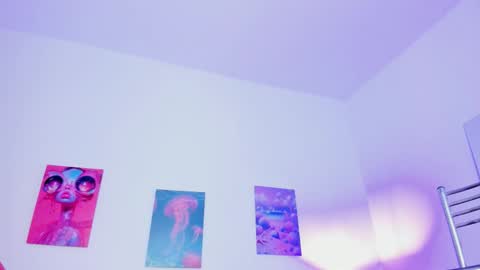 mai  online show from October 14, 6:54 pm