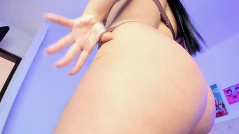 mai  online show from May 13, 7:19 pm