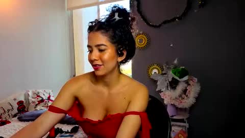   Lauu online show from December 13, 9:54 pm