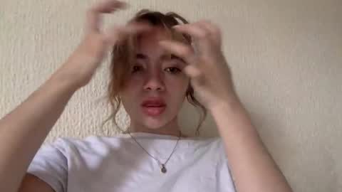majo_gomezz online show from May 1, 9:29 pm