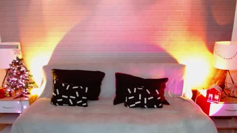 Makarena  online show from December 12, 11:58 pm