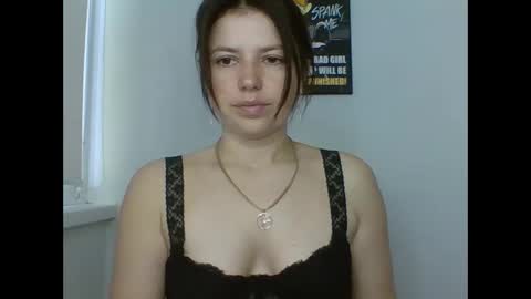 make_mesmile online show from May 19, 6:42 am