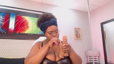 makena online show from December 28, 3:58 am
