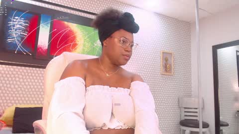 makena online show from December 30, 3:47 am