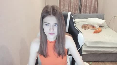 Snapshot of malia__hale chatting on January 24, 12:10 am Malia online show from January 24, 12:10 am