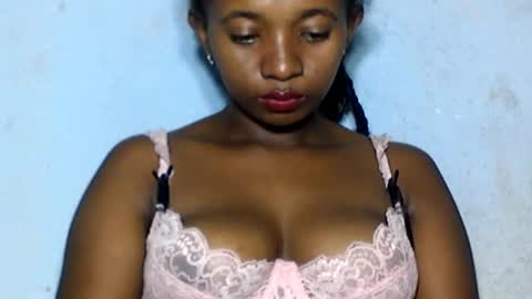 malinah01 online show from December 27, 3:16 pm