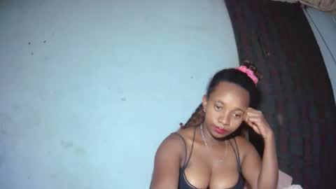 malinah01 online show from September 11, 6:52 pm
