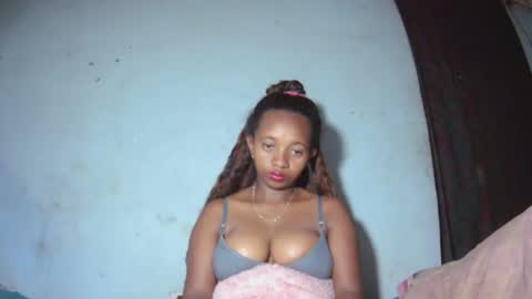 malinah01 online show from September 19, 8:52 pm