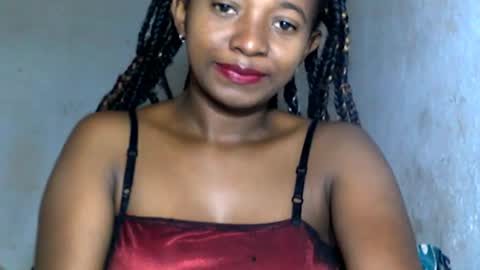 malinah01 online show from December 14, 4:01 am