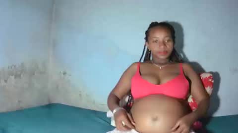 malinah01 online show from October 6, 4:45 pm