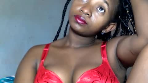 malinah01 online show from December 12, 11:18 am