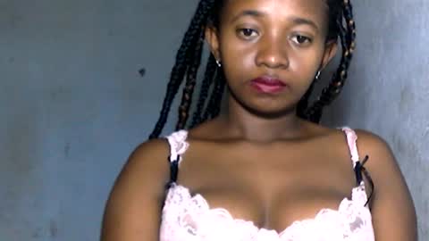 malinah01 online show from December 20, 2:27 pm