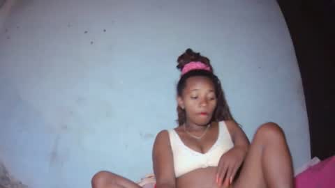 malinah01 online show from September 27, 8:54 am